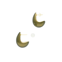 身につける漆 漆のアクセサリー 18Kピアス 月の勺 金砂色 坂本これくしょんの艶やかで美しくとても軽い和木に漆塗りのアクセサリー SAKAMOTO COLLECTION wearable URUSHI accessories 18K Pierce moon of ladle golden sand color 耳たぶをそっとすくい包み込むようなやわらかい曲線、金粉で蒔きぼかしし光沢のあるオリジナルゴールドカラー、シックで落ち着いた大人の華やかさを秘めた日本人の肌に合う上品なゴールドです。  #ピアス #Pierce #18Kピアス #月の勺 #金砂色ピアス #ゴールドカラーピアス #軽いピアス #漆のアクセサリー #漆塗り #軽さを実感 #身につける漆 #坂本これくしょん #会津  イメージ写真1