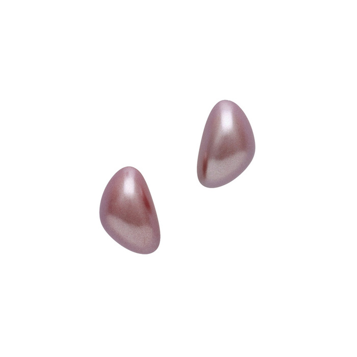 身につける漆 漆のアクセサリー 18Kピアス 月の雫 銀桜色 坂本これくしょんの艶やかで美しくとても軽い和木に漆塗りのアクセサリー SAKAMOTO COLLECTION wearable URUSHI 18K earrings Moon Drops silver cherry 淡い桜のようなピンクが日本人の肌によくなじむ桜色、漆ならではの奥深い元気をもらえる色合いが魅力です、還暦のお祝い、プレゼントにも喜ばれています。  #ピアス #18Kピアス #earrings #月の雫 #銀桜色 #桜ピアス #ピンクピアス #耳が痛くない #漆のアクセサリー #漆塗り #身につける漆 #坂本これくしょん #会津 