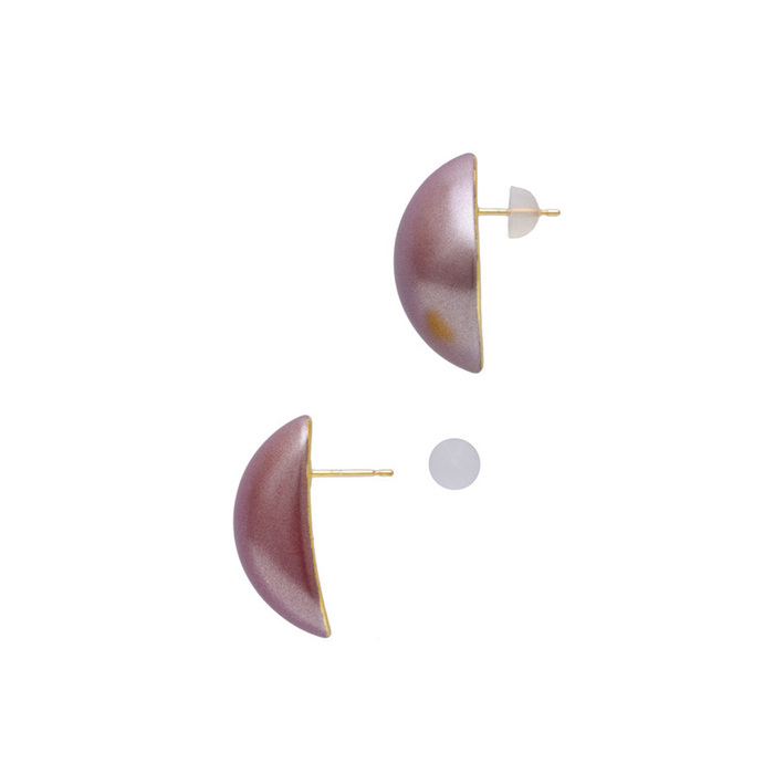 身につける漆 漆のアクセサリー 18Kピアス 月の雫 銀桜色 坂本これくしょんの艶やかで美しくとても軽い和木に漆塗りのアクセサリー SAKAMOTO COLLECTION wearable URUSHI accessories 18K Pierce Moon Drops silver cherry 淡い桜のようなピンクが日本人の肌によくなじむ桜色、漆ならではの奥深い元気をもらえる色合いが魅力です、還暦のお祝い、プレゼントにも喜ばれています。  #ピアス #18Kピアス #18KPierce #月の雫 #銀桜色 #SilverCherryPierce #桜ピアス #ピンクピアス #耳が痛くない #漆のアクセサリー #漆塗り #身につける漆 #坂本これくしょん #会津  イメージ写真1 