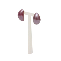 身につける漆 漆のアクセサリー 18Kピアス 月の雫 銀桜色 坂本これくしょんの艶やかで美しくとても軽い和木に漆塗りのアクセサリー SAKAMOTO COLLECTION wearable URUSHI 18K earrings Moon Drops silver cherry 淡い桜のようなピンクが日本人の肌によくなじむ桜色、漆ならではの奥深い元気をもらえる色合いが魅力です、還暦のお祝い、プレゼントにも喜ばれています。 イメージ写真3