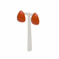身につける漆 漆のアクセサリー 18Kピアス 花びら 陽の色 坂本これくしょんの艶やかで美しくとても軽い和木に漆塗りのアクセサリー SAKAMOTO COLLECTION wearable URUSHI 18K earrings petal sun color 華やかさの中にも漆ならではの大人の気品を感じさせる鮮やかなビタミンカラー、耳元や表情がパッと明るく、金具に18Kのピアスポストを使用。 イメージ写真3