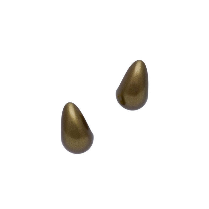 身につける漆 漆のアクセサリー イヤリング 月の勺 モカゴールド色 坂本これくしょんの艶やかで美しくとても軽い和木に漆塗りのアクセサリー SAKAMOTO COLLECTION wearable URUSHI accessories Earrings moon of ladle Mocha gold color 耳を包み込むような程よいボリューム感と軽さ、日本人の肌に合う上品な大人のゴールドカラー、金箔がさりげなく華やかを演出します。  #イヤリング #Earrings #月の勺 #モカゴールド色 #大人のゴールド #やわらかい曲線 #軽いイヤリング #耳が痛くない #漆のアクセサリー #漆塗り #身につける漆 #坂本これくしょん #会津 