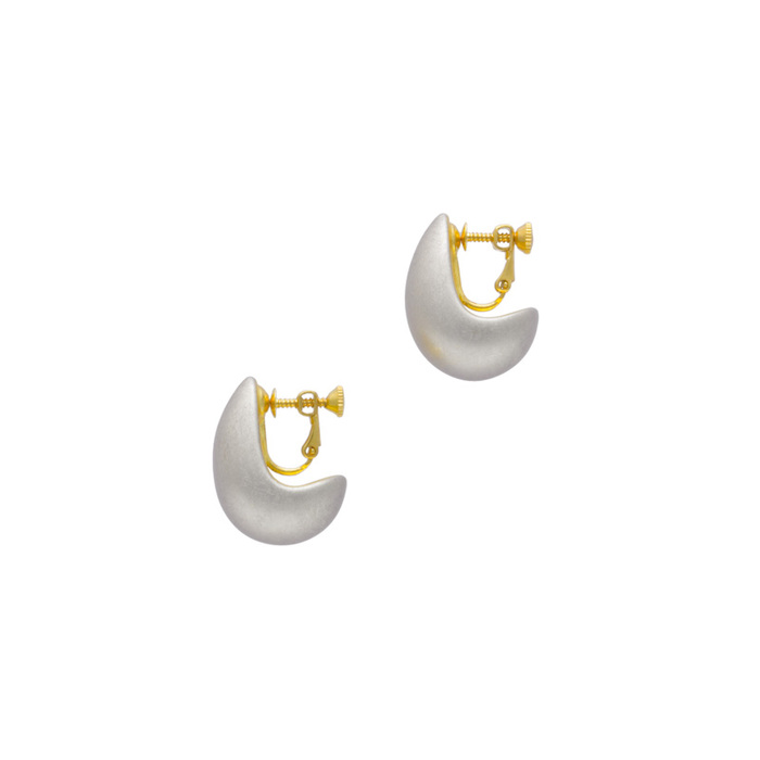 身につける漆 漆のアクセサリー イヤリング 月の勺 プラチナ箔 坂本これくしょんの艶やかで美しくとても軽い和木に漆塗りのアクセサリー SAKAMOTO COLLECTION Wearable URUSHI Accessories Earrings month of ladle Platinum foil 日本の伝統工芸プラチナ箔、艶やかでしっとりとした美しい大人の光沢が上品にラインを演出、チラッと見える金箔がお洒落。  #イヤリング #Earrings #月の勺 #プラチナ箔 #軽いアクセサリー #軽いイヤリング #耳が痛くない #漆のアクセサリー #漆塗り #身につける漆 #坂本これくしょん #会津  イメージ写真1 