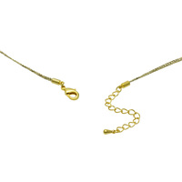 身につける漆 漆のアクセサリー ペンダント きら星色 木の実 坂本これくしょんの艶やかで美しくとても軽い「和木に漆塗りのアクセサリー」より、「つや玉」より少し小さめでころんとした虹色に輝く wearable URUSHI accessories Pendant nuts Kira Hoshi-shoku Gold metal code ポロッとこぼれるような可愛らしさが魅力のペンダント、細かく砕いたダイヤモンドのように、虹色に輝く様子を表現した坂本これくしょんオリジナルの「きら星色」ボリュームがありながらも軽くて着け心地が楽、身に着けていて肩が凝りにくいのも嬉しいポイント。 イメージ写真3