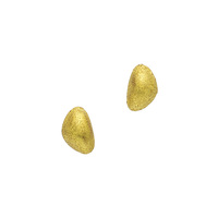 身につける漆 蒔絵のアクセサリー イヤリング 月の雫 金箔研ぎ出し 坂本これくしょんの和木に漆塗りのアクセサリー SAKAMOTO COLLECTION wearable MAKIE Earrings Moon Drops gilt scraped 耳にさりげない存在感、程よいボリューム感と軽さ、金箔をちぢみ貼りその皺が模様として浮き出るようにその金箔を研ぎ出すという贅沢な作品。  #イヤリング #earrings #月の雫 #金箔研ぎ出し #金箔 #金箔蒔絵 #伝統工芸 #耳が痛くない #軽いイヤリング #漆のアクセサリー #身につける漆 #坂本これくしょん #会津  イメージ写真1