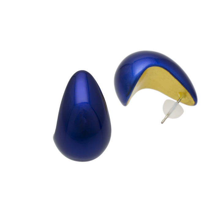 身につける漆 漆のアクセサリー ピアス 月の勺 コバルト色 坂本これくしょんの艶やかで美しくとても軽い和木に漆塗りのアクセサリー SAKAMOTO COLLECTION Wearable URUSHI Accessories pierce Moon ladle cobalt blue 耳たぶをすくい包み込むようなやわらかい曲線、発色の良い鮮やかな強いブルーが上品でクールな印象、とても軽く耳が痛くなりにくい。  #ピアス #pierce #月の勺 #コバルト色 #強い青 #青鱗色 #せいりんの色 #軽いピアス #耳が痛くない #漆のアクセサリー #漆塗り #身につける漆 #坂本これくしょん #会津 
