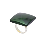 身につける漆 漆のアクセサリー リング 平撫四方 ひすい色 坂本これくしょんの艶やかで美しくとても軽い「和木に漆塗りのアクセサリー」より、美しい艶が手元を輝かせる、シンプルなフォルムとボリューム感の ウェアラブル 漆 アクセサリー wearable URUSHI accessories Ring flatsquare 3 jade color 少し大きめですがとても使いやすいトップは、上品で奥行き感のある翡翠のような奥深いグリーン系の光沢、リング部分はシルバー SV925 静海波模様 号数は多少の調節が効きます。  #漆アクセサリー #漆のアクセサリー #漆ジュエリー #軽いアクセサリー #漆のリング #美しい艶 #シンプルなリング #リング #ひすい色 #翡翠リング #Ring #jadecolorRing #wearable #ウェアラブル漆 #漆塗り #軽さを実感 #坂本これくしょん