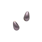 身につける漆 漆のアクセサリー イヤリング 月の勺 すみれ色 坂本これくしょんの艶やかで美しくとても軽い和木に漆塗りのアクセサリー SAKAMOTO COLLECTION wearable URUSHI accessories Earrings Moon Ladle violet 耳たぶをそっとすくい包み込むようなやわらかい曲線のフォルム、丹念に漆を塗り重ねた質感と職人の手で丁寧に銀色粉の蒔き、その上に温かく誠実で可憐なイメージで奥行き感のある上品で温かみのあるパープルカラー、カジュアルにもフォーマルにも合わせやすいのもポイントです。  #イヤリング #earrings #violetearrings #パープルイヤリング #軽いイヤリング #可憐なイヤリング #誠実なイメージ #すみれ色 #漆のアクセサリー #耳が痛くない #軽いアクセサリー #身につける漆 #軽さを実感 #坂本これくしょん #会津