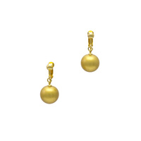 身につける漆 漆のアクセサリー イヤリング 糖蜜珠 金流星色 坂本これくしょんの艶やかで美しくとても軽い和木に漆塗りのアクセサリー SAKAMOTO COLLECTION Wearable URUSHI Accessories earrings Molasses jewel gold meteor color 糖蜜のようにつややかな丸い珠が耳元で女性らしくゆらゆら揺れる、日本人の肌に合う上品なゴールドカラー。 イメージ写真2