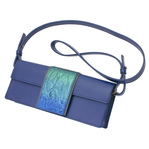蒔絵のハンドバッグ クラッチバッグ オーロラの湖面 チタン粉 ショルダーストラップ付き 日本の伝統を現代に活かす URUSHI SAKAMOTO MAKIE handbag clutch bag aurora Lake Titanium gradation ラグジュアリーなデザイン、素材にこだわったブルーの牛革にチタン粉グラデーション蒔き分け施し高級感あふれる蒔絵のバッグ、使いやすさとデザイン性の両方の面から考えた仕上り  #バッグ #bags #ハンドバッグ #handbag #牛革バッグ #leatherbags #ラグジュアリー #クラッチバッグ #オーロラの湖面 #チタン粉 #身につける漆 #坂本これくしょん #会津 