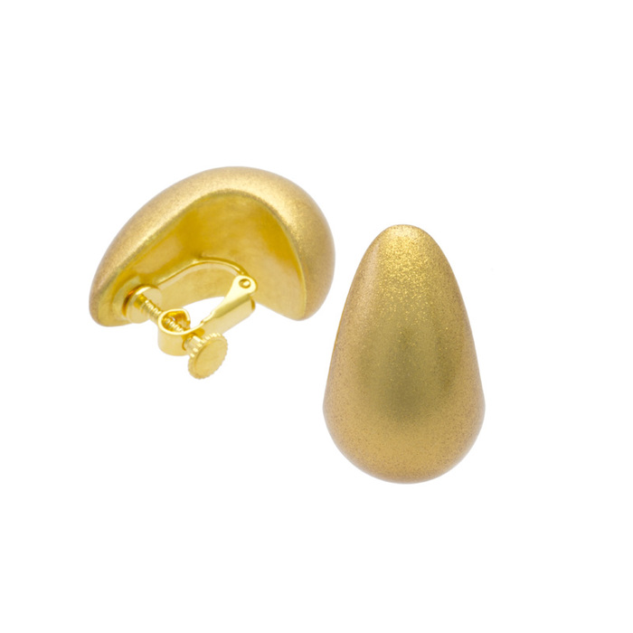 身につける漆 漆のアクセサリー イヤリング 月の勺 金流星色 坂本これくしょんの艶やかで美しくとても軽い和木に漆塗りのアクセサリー SAKAMOTO COLLECTION Wearable URUSHI Accessories earrings Moon Ladle gold meteor キラ感を持たせた光沢のある上品なゴールドカラー、耳を包み込むような程よいボリューム感と軽さ、耳たぶの厚さに合わせてサイズ調節が可能です。  #イヤリング #earrings #月の勺 #金流星 #キラ感 #上品なゴールド #程よいボリューム感 #軽いイヤリング #漆のアクセサリー #漆塗り #身につける漆 #坂本これくしょん #会津 