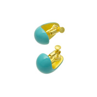 身につける漆 漆のアクセサリー イヤリング 月の勺 エメラルドブルー 坂本これくしょんの艶やかで美しくとても軽い和木に漆塗りのアクセサリー SAKAMOTO COLLECTION wearable URUSHI earrings Moon Ladle emerald blue 上品で爽やかなブルー、耳を包み込むような程よいボリューム感と軽くて着け心地のよさが嬉しい人気。 イメージ写真4