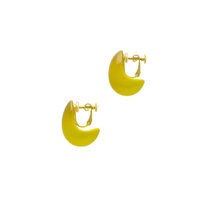 身につける漆 漆のアクセサリー イヤリング 月の勺 ひまわり畑の色 坂本これくしょんの艶やかで美しくとても軽い和木に漆塗りのアクセサリー SAKAMOTO COLLECTION wearable URUSHI earrings Moon Ladle sunflower yellow ほど良いボリューム感、陶器の質感を持つ黄色に仕上げ、ベージュ色でぼかし豊かな大地に咲く太陽のようなイエロー。 イメージ写真3
