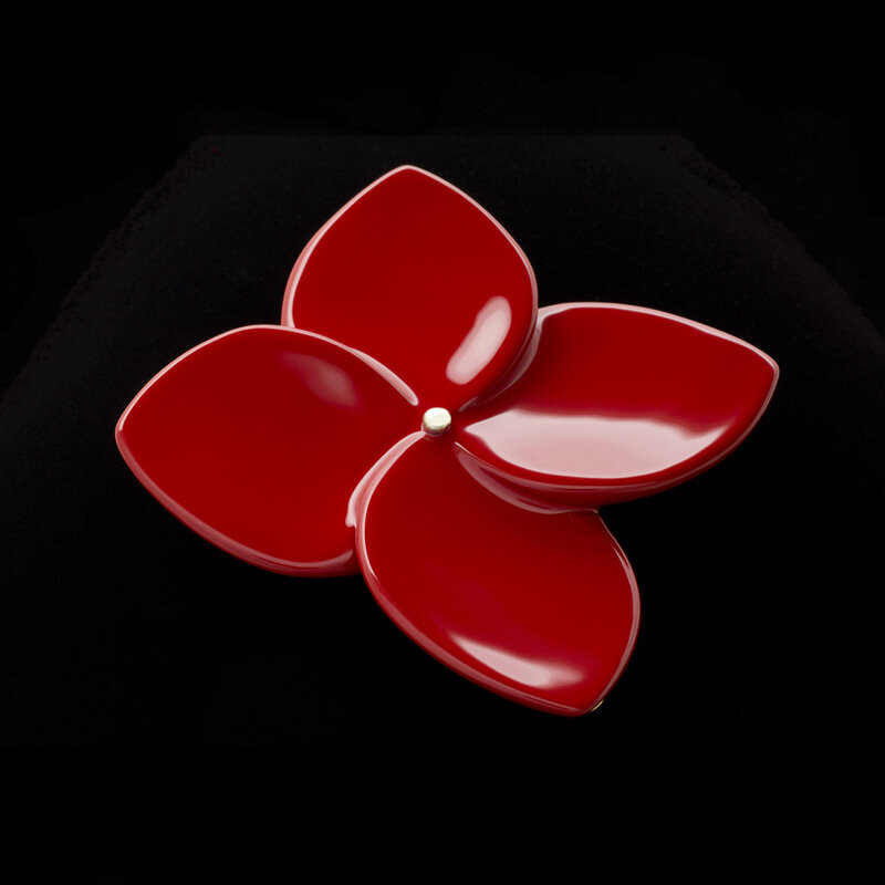 01B4110 SAKAMOTO COLLECTION wearable URUSHI accessories brooches Four Leaves Red Color-8.jpg