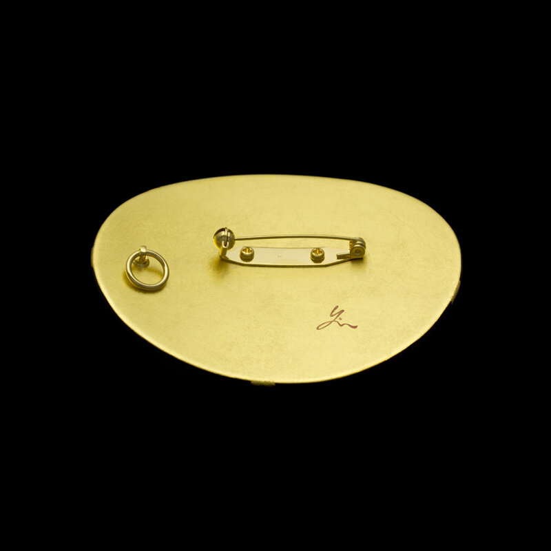 03B2178 SAKAMOTO COLLECTION wearable URUSHI gold makie brooch Mountain Form JetBlack-c.jpg