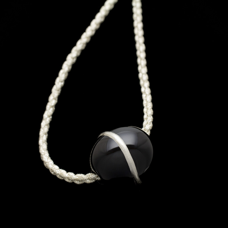 03N8123 SAKAMOTO COLLECTION URUSHI pendant TsuyaJewel PlatinumLine JetBlack Lame silver cord-7.jpg