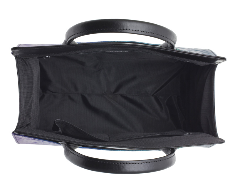 03XV9A6 03XV905 eclair handbag aurora lake titanium powder-7 中身が見えにくい革製の