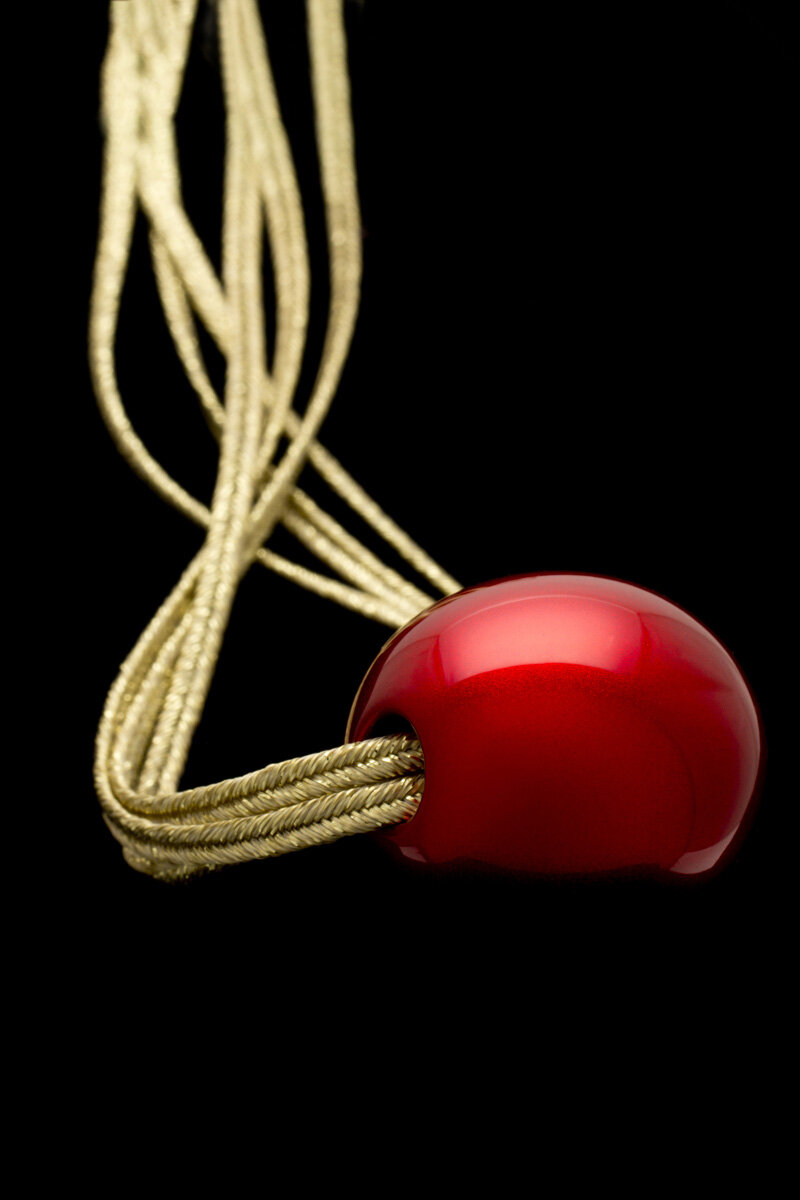 G1N8661 SAKAMOTO COLLECTION wearable URUSHI pendant Tsuya Jewel Tang Crimson red-a.jpg