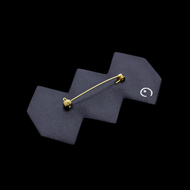 MAB0076 mado mado collection Fantasy MAKIE Leather brooch Trick Art Blue black gold leaf-b.jpg