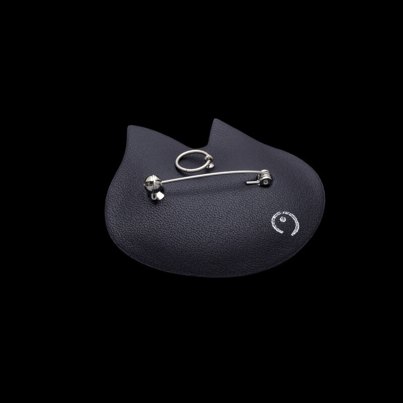 MAB0113 mado mado collection Fantasy MAKIE Leather brooch miao Polka dot orange-c.jpg