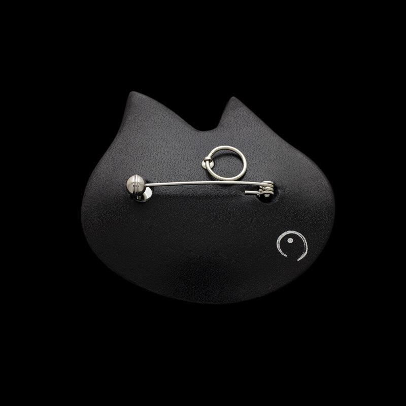 MAB0126 madomadocollection FantasyMAKIE Leatherbrooch miao Tiger pattern platinum brown-b.jpg